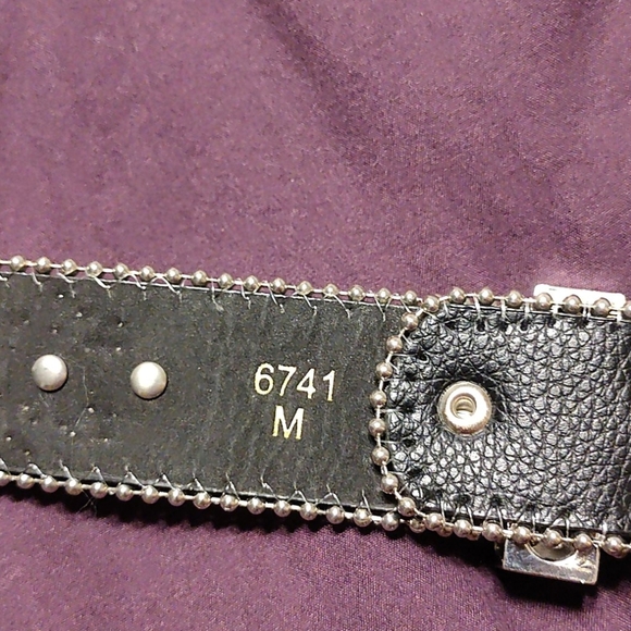 Studded belt - Picture 2 of 4